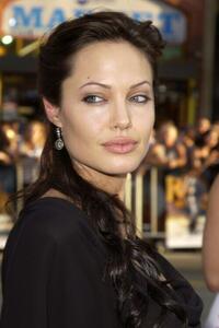 Fotografija Angelina Jolie during World Premiere of Lara Croft, Steve Granitz