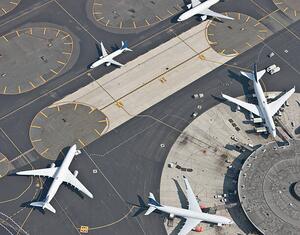 Ilustracija Aerial view of airport and runway, Johannes Mann