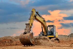 Ilustracija Excavator working on earthmoving at open, Maksim Safaniuk