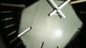 Elegantan crni sat za dnevni boravak, 50 cm