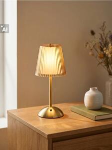 Sinsay - LED stolna lampa s rebrastim abažurom i zlatnim detaljima