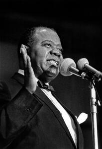 Fotografija American Trumpet Player and Singer Louis Armstrong on Stage in Paris June 5, 1965