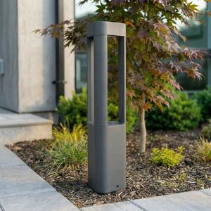 Lucande LED postolna svjetiljka Pirron, 50 cm, trokutasta, IP54, Crno, Metal