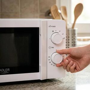 Adler AD 6205 Mikrovalna Pećnica 20 L – 700 W, 5 Razina Snage, Funkcija Odmrzavanja