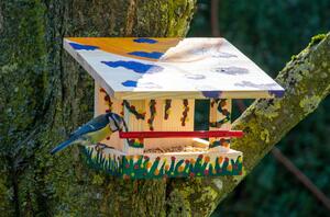 Dobar Drvena hranilica za ptice za ukrašavanje 22,5 x 18 x 16 cm