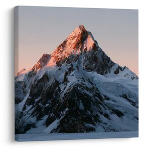 Slika tihi alpski vrh u suton