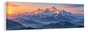 Slika alpska panorama pri izlasku sunca