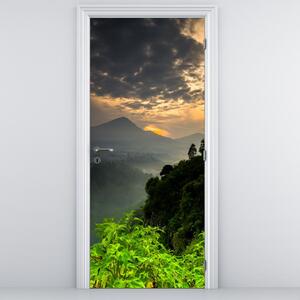 Foto tapeta za vrata - Zeleni planinski krajolik (95x205cm)