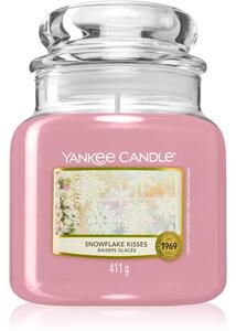 Yankee Candle Snowflake Kisses mirisna svijeća 411 g