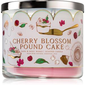 Bath & Body Works Cherry Blossom Pound Cake mirisna svijeća 411 g