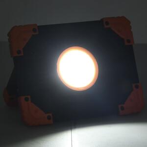 VidaXL Prijenosni LED reflektor 10 W ledeno bijeli od ABS-a