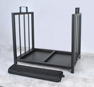 Metalna košarica i drva za ogrjev stoji crno
