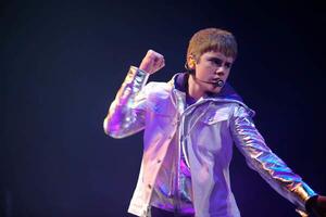 Fotografija Justin Bieber performing at the NIA