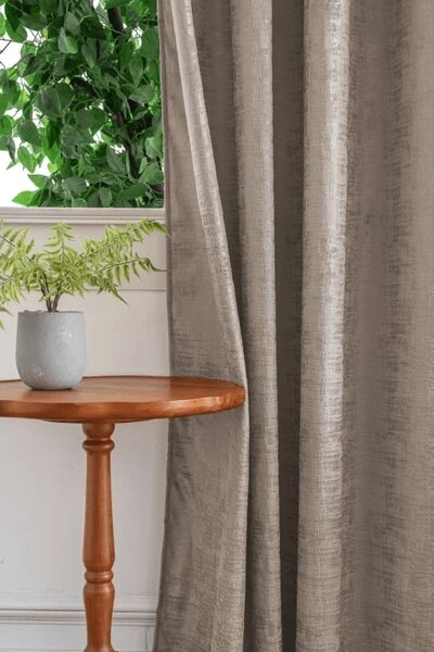Zasjenjiva zavjesa LOOM VELVET 140x250 cm, bež-smeđa Sistem za vješanje: Metalni prstenovi