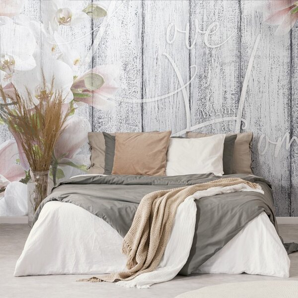 Tapeta vintage orhideja s natpisom - Love begins at home