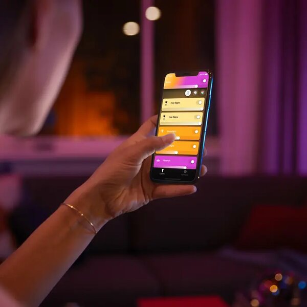 Philips Hue WHITE & COLOR AMBIANCE LED ŽARULJA 1×E14/5,1W/2000-6500K+RGB/470lm 8719514491229
