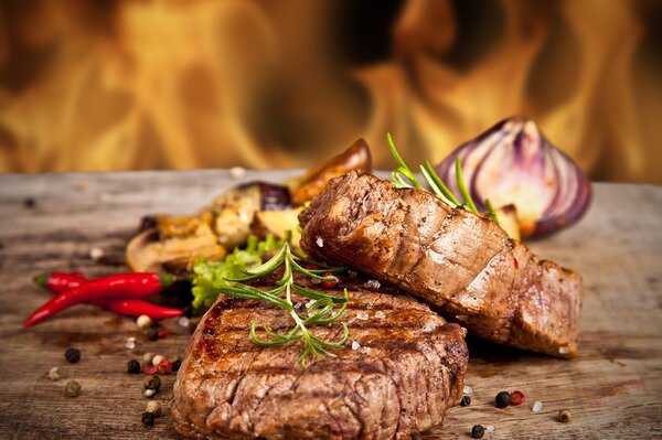 Fototapeta goveđi steak na žaru