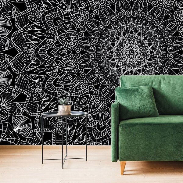 Tapeta detaljna ukrasna Mandala u crno-bijelom dizajnu