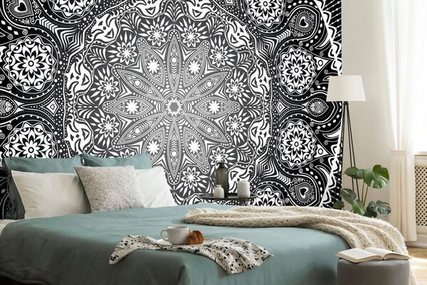 Tapeta ukrasna Mandala s čipkom u crno-bijelom dizajnu