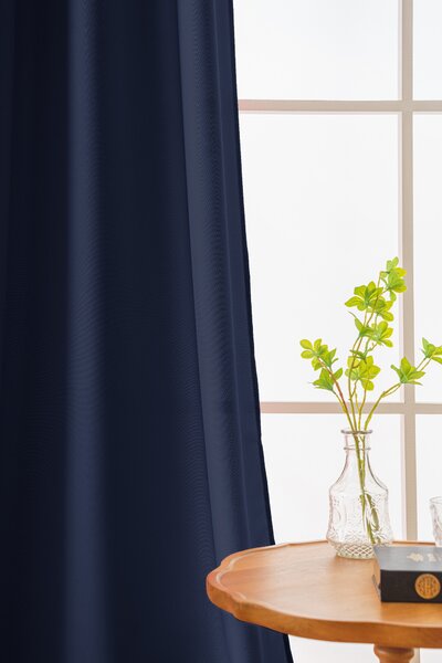 Zavjesa OXFORD LIGHT 140x250 cm, tamno plava Sistem za vješanje: Metalni prstenovi