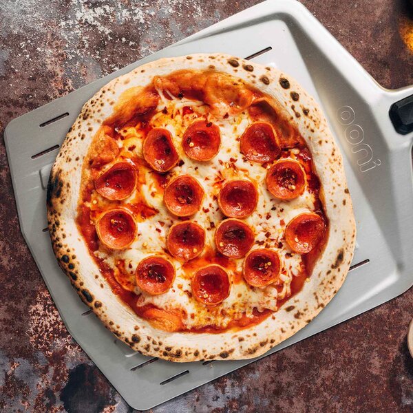Ooni Fatboy perforirana 14" lopatica za pizzu