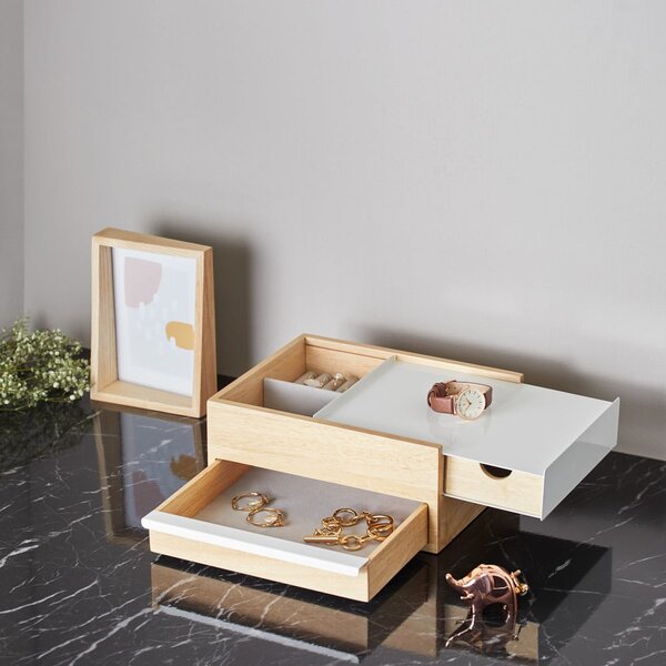 Organizator nakita Stowit – Umbra