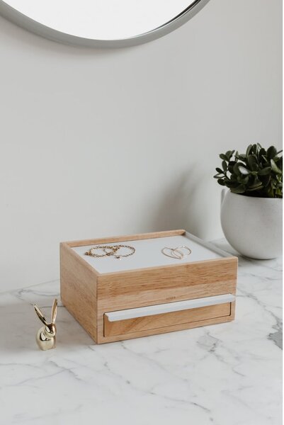 Organizator nakita Stowit – Umbra