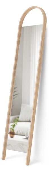 Stojeće ogledalo s okvirom od masivnog drveta 45x196 cm Bellwood – Umbra