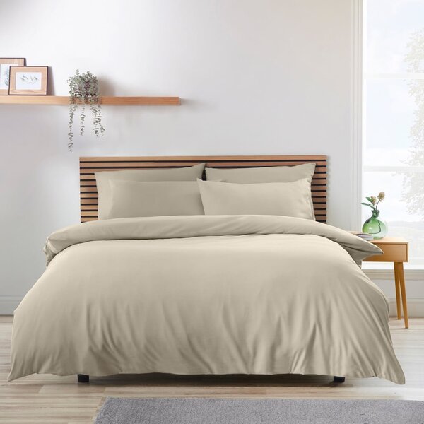 Bež posteljina za bračni krevet 200x200 cm So Soft Easy Iron – Catherine Lansfield
