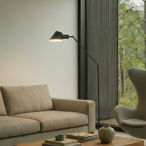 Lindby podna lampa Corali, crna, metal, visina 176,5cm, Crno, Dnevni boravak/blagovaonica, Metal