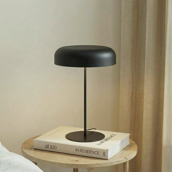 Lindby stolna lampa Edion, pješčano crna, metal, Crno, Dnevni boravak/blagovaonica, Metal
