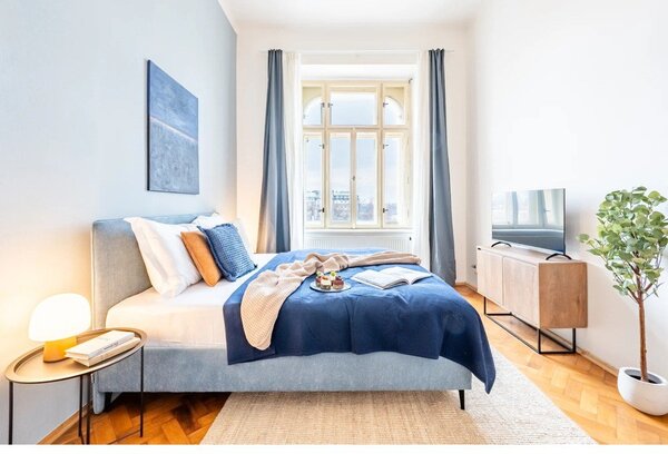 Plavi tapecirani bračni krevet s podnicom 160x200 cm Noira Slim – Bonami Selection