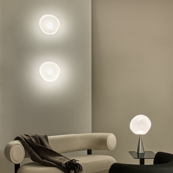 Tom Dixon LED zidna svjetiljka Melt, Ø 29 cm, opalna/kromirana, prigušiva, Metalik, Dnevni boravak/blagovaonica, Plastika