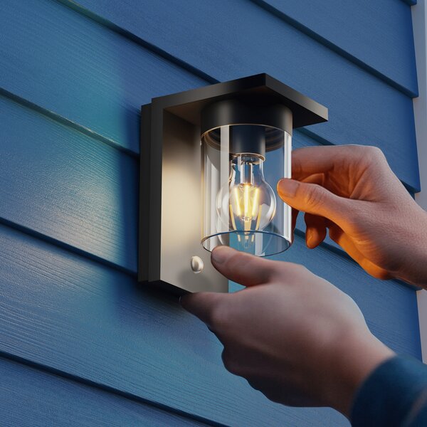 Calex Asti solarna LED vanjska zidna svjetiljka, senzor, IP44, crna, Crno, Plastika