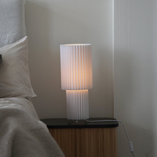 Markslöjd stolna lampa Catis, bijela, visina 45 cm, tekstil, E27, Bijela, Dnevni boravak/blagovaonica, Plastika