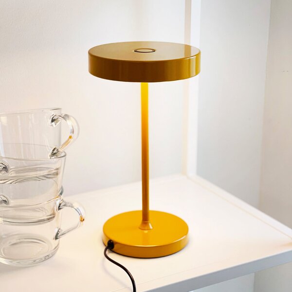 Dyberg Larsen LED stolna lampa Starlight, žuta, visina 26 cm, prigušiva, Žuta, Dnevni boravak/blagovaonica, Metal