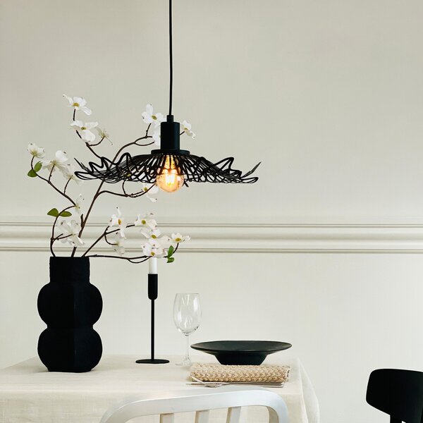 Dyberg Larsen Flora viseća lampa, mat crna, Ø 40 cm, metal, prigušiva, Crno, Dnevni boravak/blagovaonica, Metal