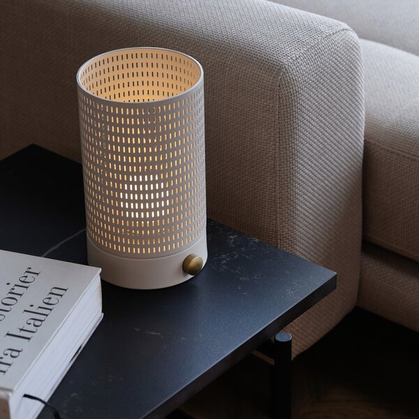 Dyberg Larsen LED punjiva stolna lampa Mesh, bijela, visina 20 cm, prigušiva, Bijela, Dnevni boravak/blagovaonica, Metal
