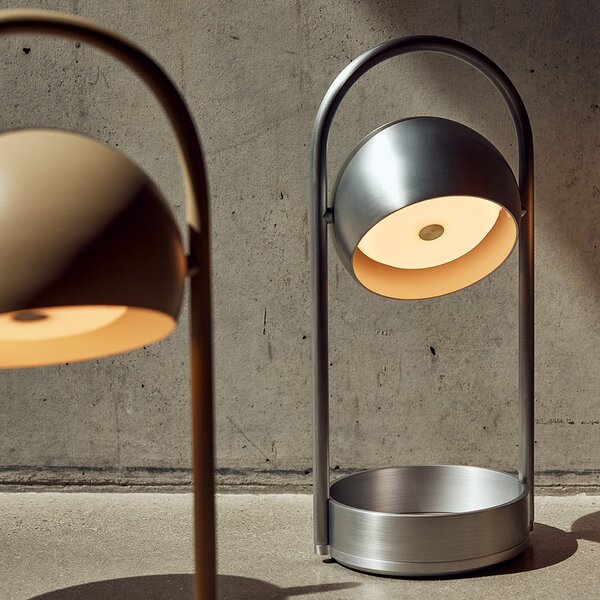 FRANDSEN LED punjiva stolna lampa Ball Portable, pješčano siva, čelik, prigušiva, Sivo, Dnevni boravak/blagovaonica, Metal