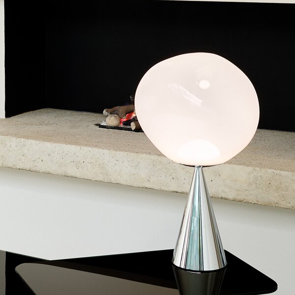 Tom Dixon LED stolna lampa Melt Cone Fat, opal/srebrna, 47 cm, prigušiva, Metalik, Dnevni boravak/blagovaonica, Plastika