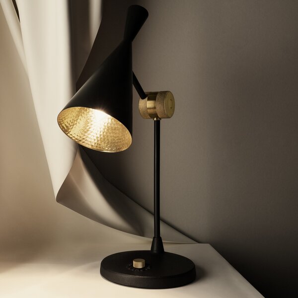 Tom Dixon LED stolna lampa Beat, crna, mesing, visina 53 cm, prigušiva, Crno, Dnevni boravak/blagovaonica, Mjed