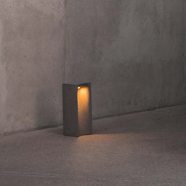 FARO BARCELONA LED postolje Grot, 2700K, siva, beton, IP55, visina 40 cm, Sivo, Beton