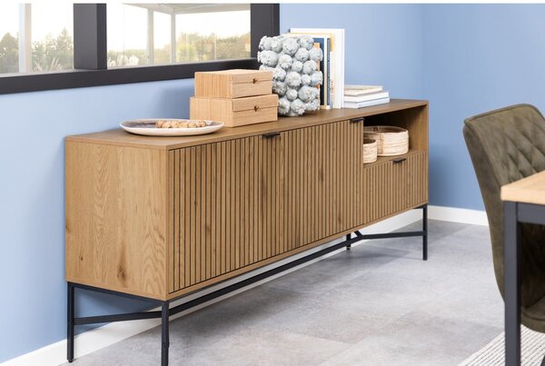Niska komoda u dekoru hrasta u prirodnoj boji 180x70 cm Jaipur – Actona