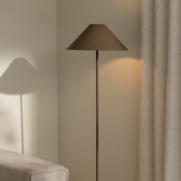 Globen Lighting Cannes podna lampa, smeđa, metalna, 140 cm, Smeđa / hrđa, Dnevni boravak/blagovaonica, Metal