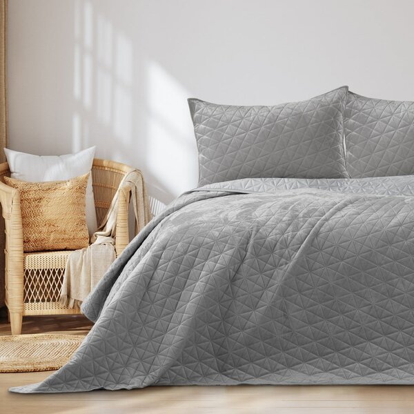 Svijetlo sivi prošiven prekrivač od samta 220x240 cm Laila – Restilo