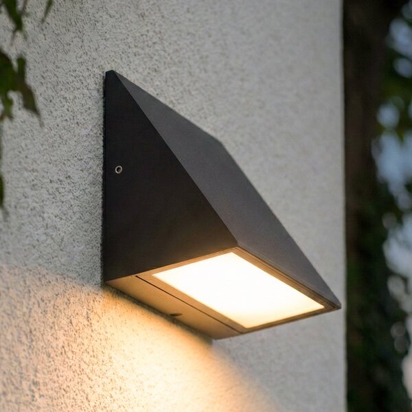 Lindby LED vanjska zidna svjetiljka Triava, crna, aluminijska, IP65, Crno, Aluminij