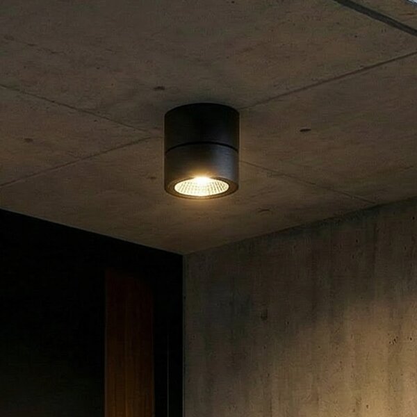 Lindby LED stropni reflektor Nolivar, crni, Ø 9 cm, IP54, Crno, kupaonica, Aluminij