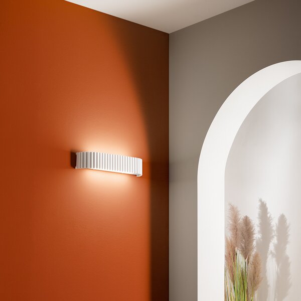 Luce Ambiente Design Niike LED zidna lampa, bijela, širine 40 cm, metalna, CCT, Bijela, Dnevni boravak/blagovaonica, Metal