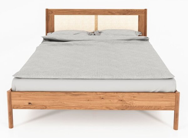 Bračni krevet od hrastovine s uzglavljem od ratana 160x200 cm Pola - The Beds