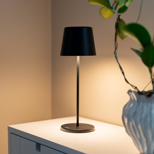 Konstsmide Vence LED punjiva stolna lampa, visina 32 cm, crna, IP54, USB, prigušiva, Crno, Dnevni boravak/blagovaonica, Aluminij